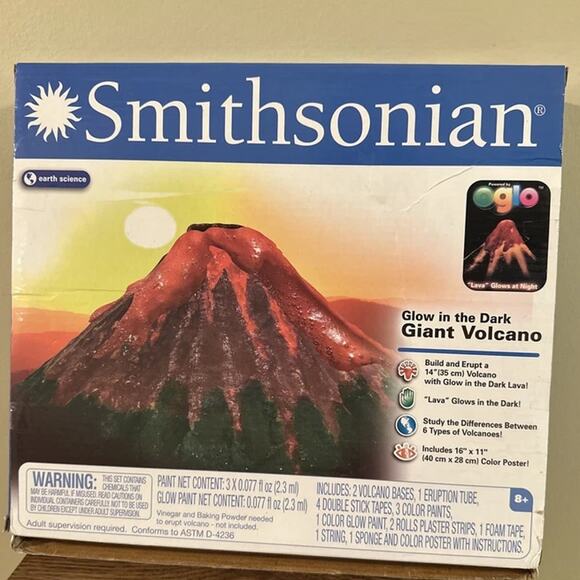 Smithsonian Giant Volcano Glow in the Dark OGLO kit earth science kits lava & P - Picture 2 of 2